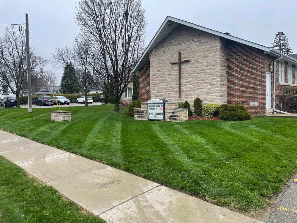 Commercial Lawn Care Services Commercial Lawn Care Services